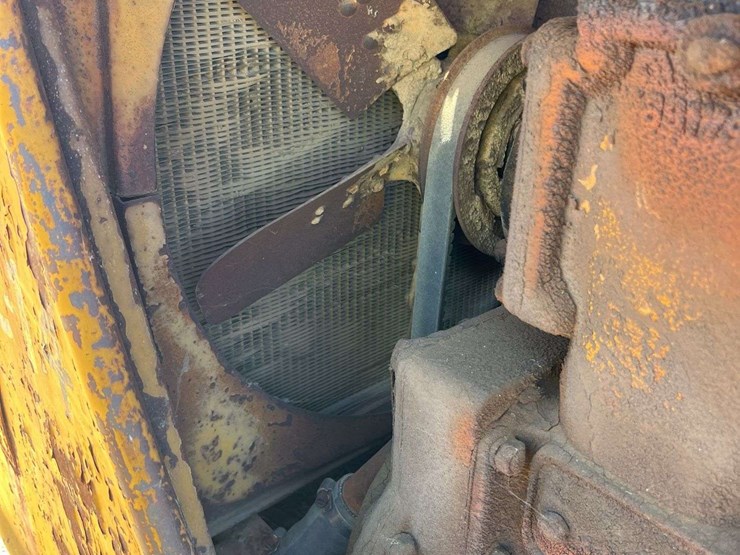 caterpillar-d6-image-12