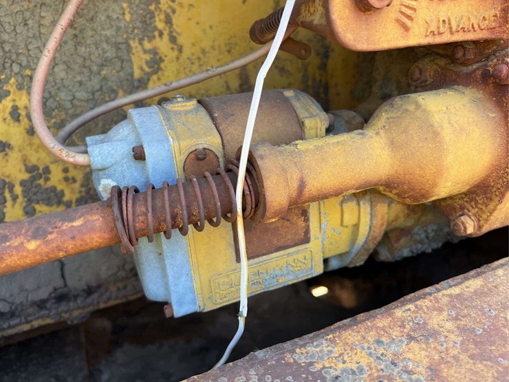caterpillar-d8-image-50