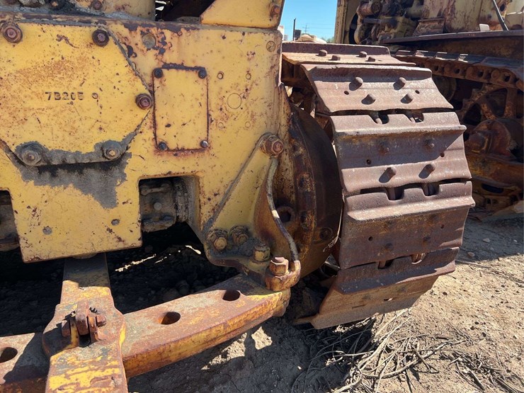 caterpillar-d6-image-23