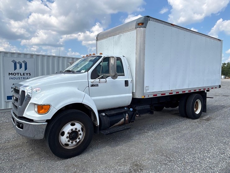 2015-ford-f750-image-5