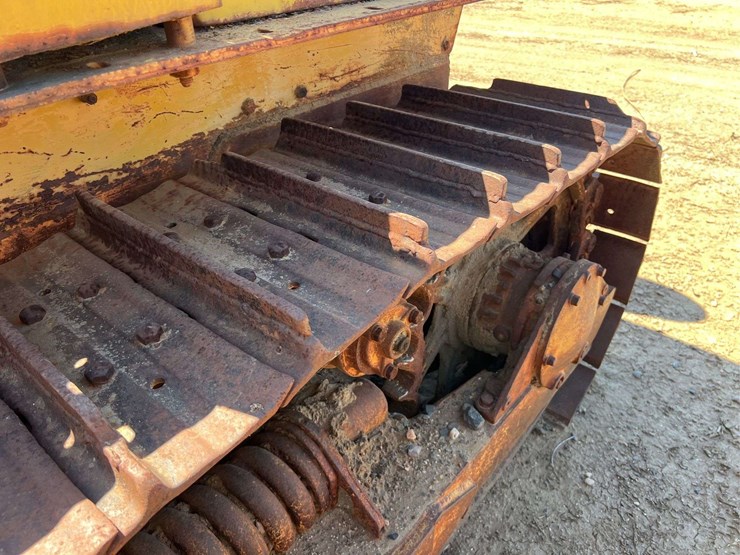 caterpillar-d6-image-75