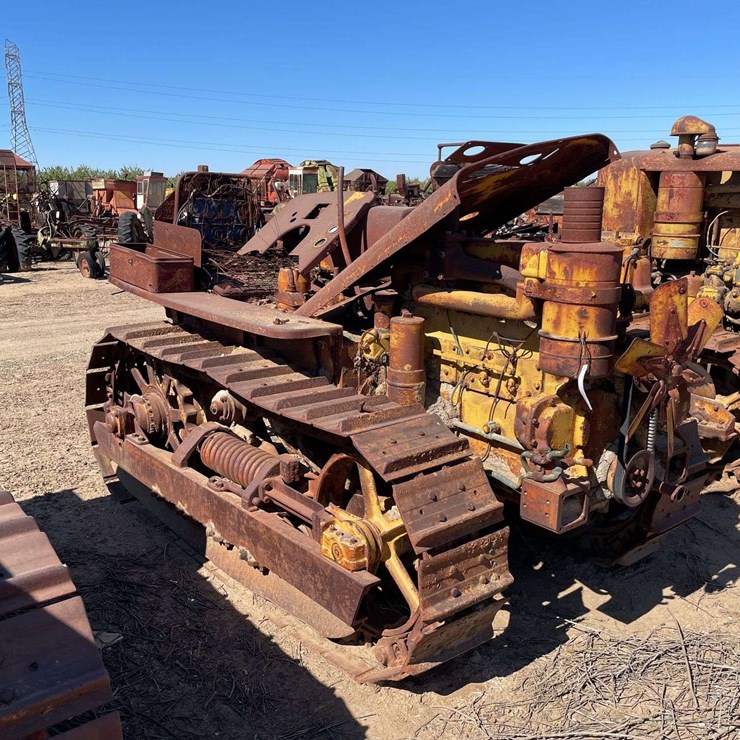 CATERPILLAR D4
