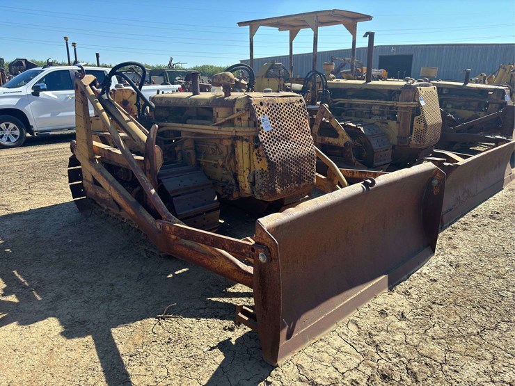 caterpillar-d2-image-10