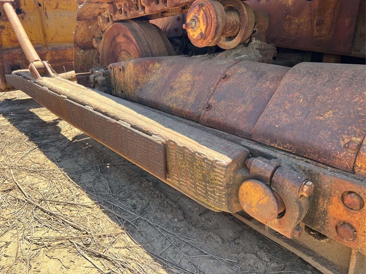 caterpillar-d8-image-97