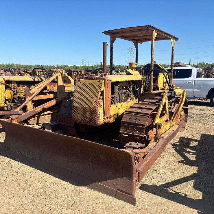 CATERPILLAR D4