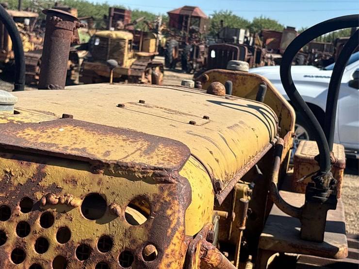 caterpillar-d2-image-14