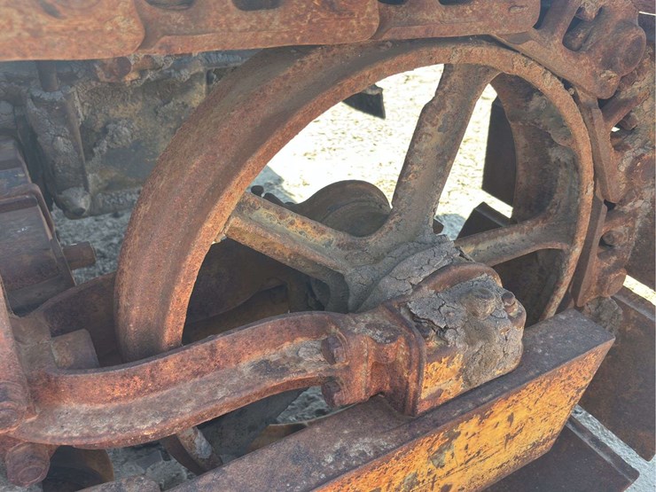 caterpillar-d4-image-21