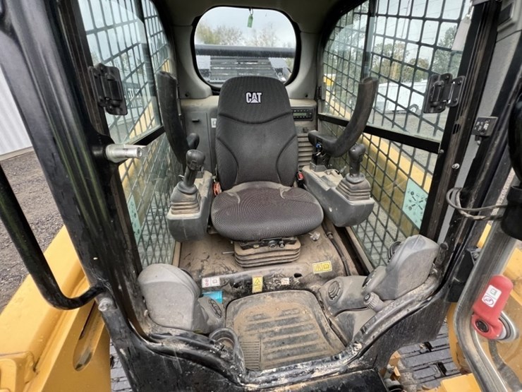 2021-caterpillar-259d3-image-21