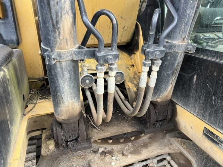 2013-caterpillar-312e-image-31