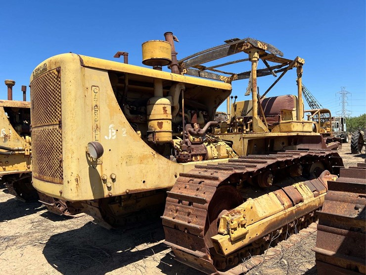 caterpillar-d8-image-1