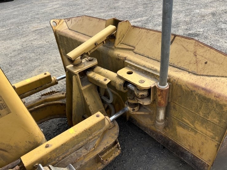 caterpillar-d5g-xl-image-11
