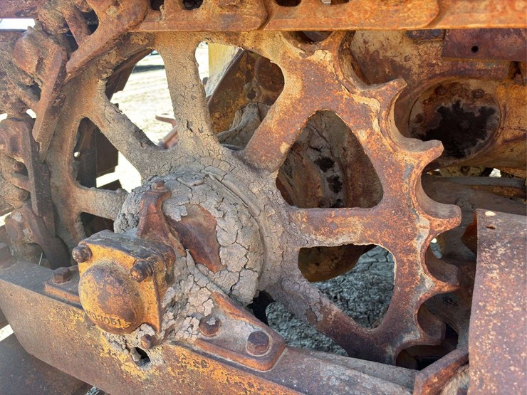 caterpillar-d4-image-23