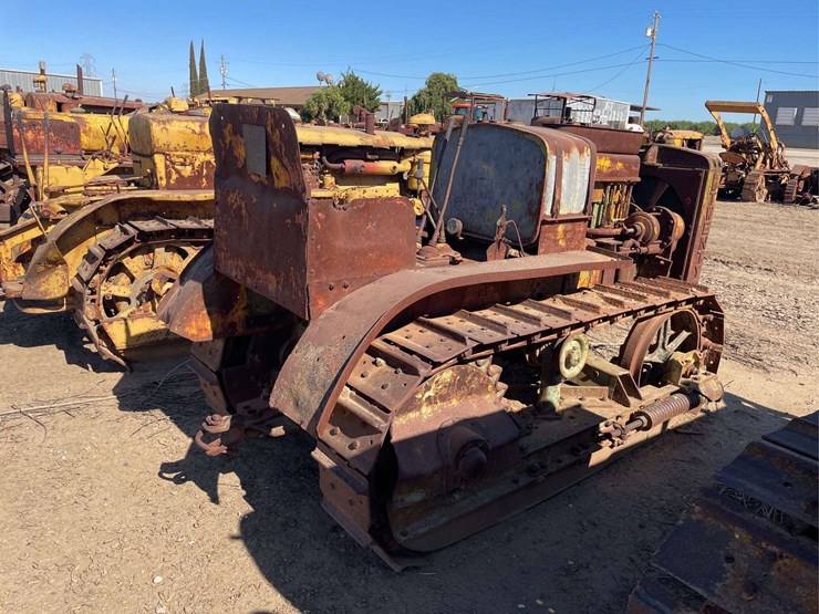 caterpillar-twenty-image-8