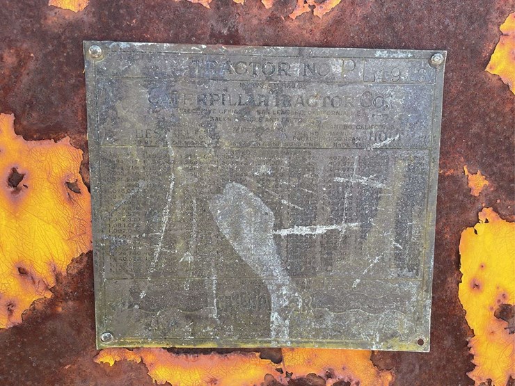 caterpillar-twenty-image-48