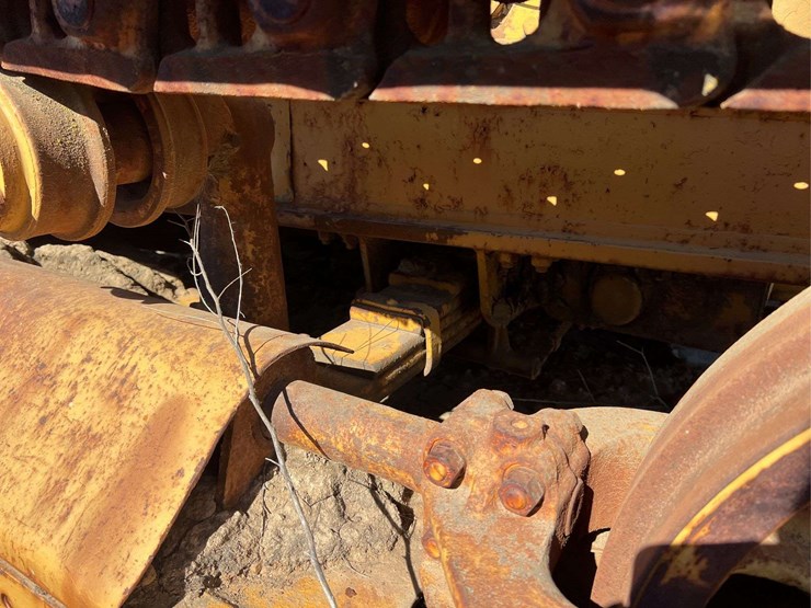 caterpillar-d6-image-70