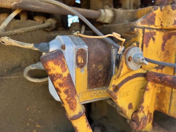 caterpillar-d6-image-34