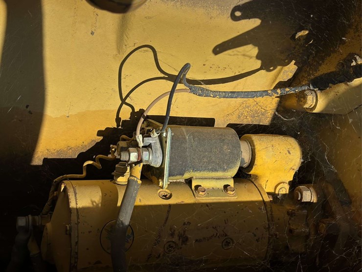 caterpillar-d9-image-97