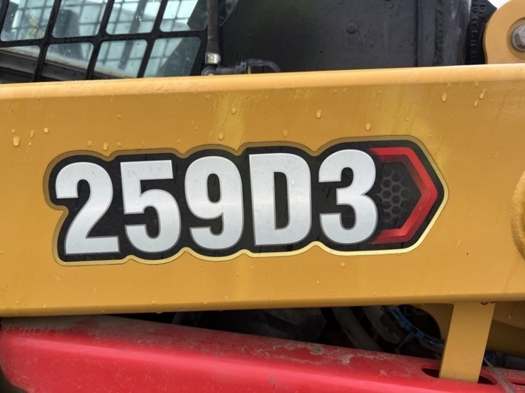 2021-caterpillar-259d3-image-16