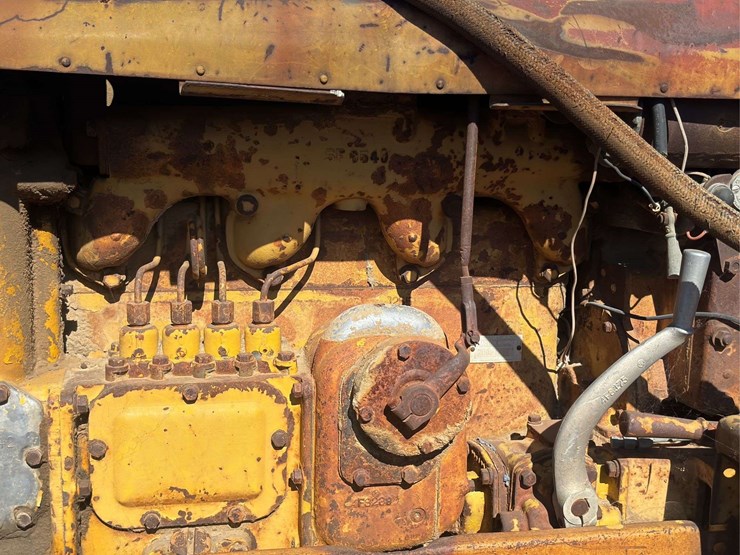 caterpillar-d4-image-39