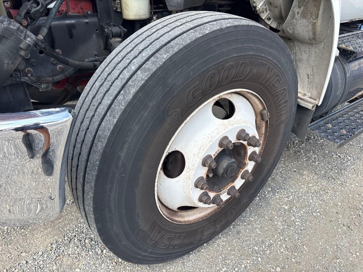 2015-ford-f750-image-19