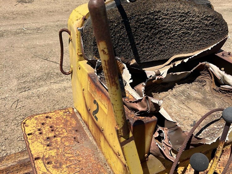 caterpillar-d6-image-35