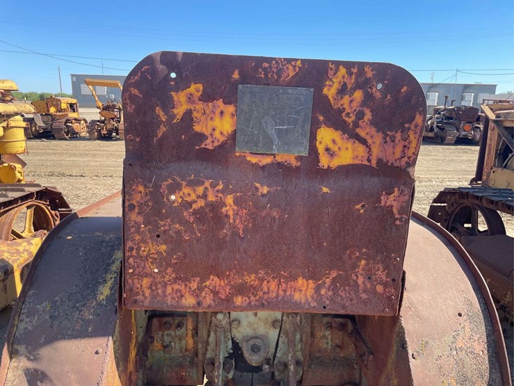 caterpillar-twenty-image-28