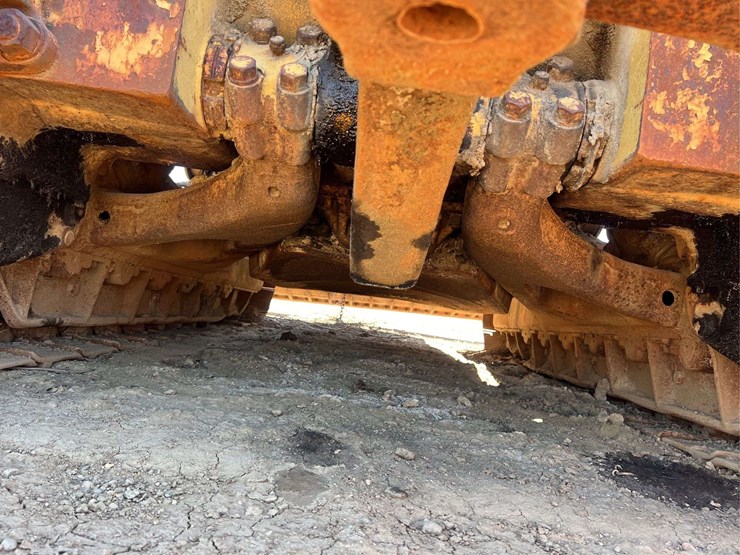 caterpillar-d8-image-105