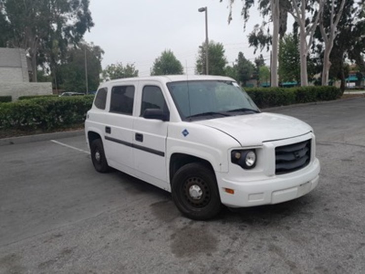 lot#--2014-mblt-mv-1-handicap-van-image-1