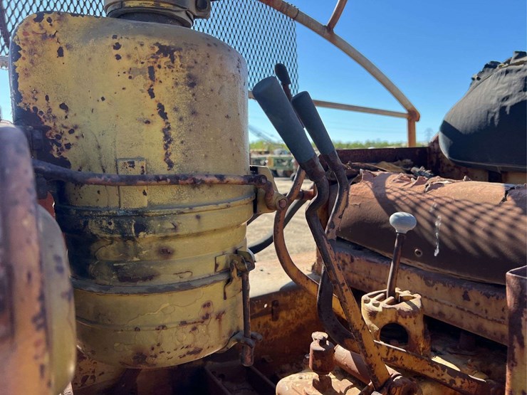 caterpillar-d4-image-77