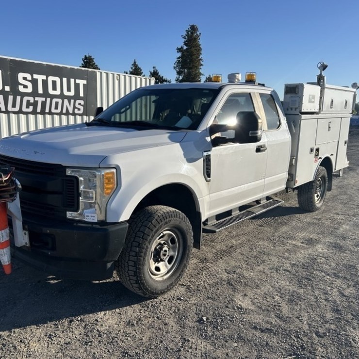 2017 FORD F350