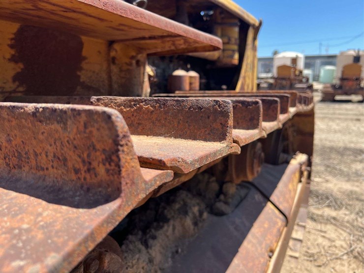 caterpillar-d6-image-61