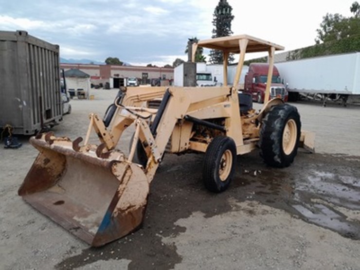 lot#---massey-ferguson-loader-tractor-image-2