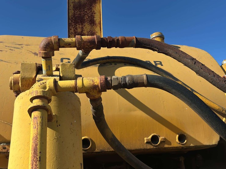 caterpillar-d9-image-58