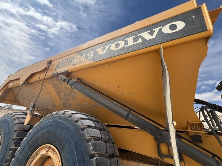 2020-volvo-a60h-image-27