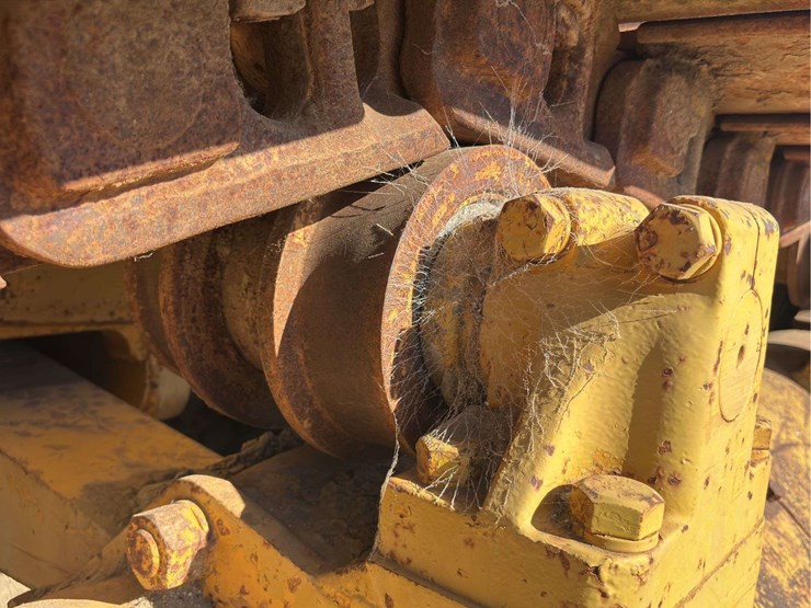 caterpillar-d9-image-72