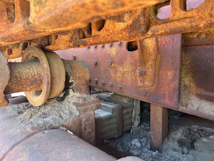 caterpillar-d8-image-94