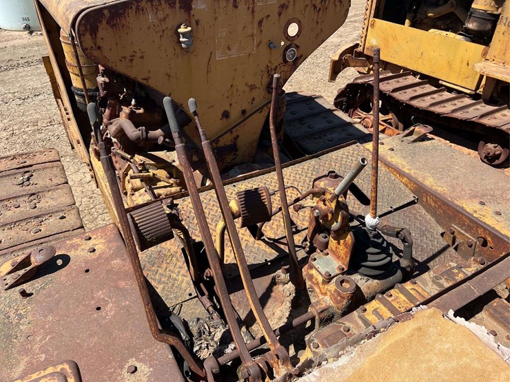 caterpillar-d8-image-17