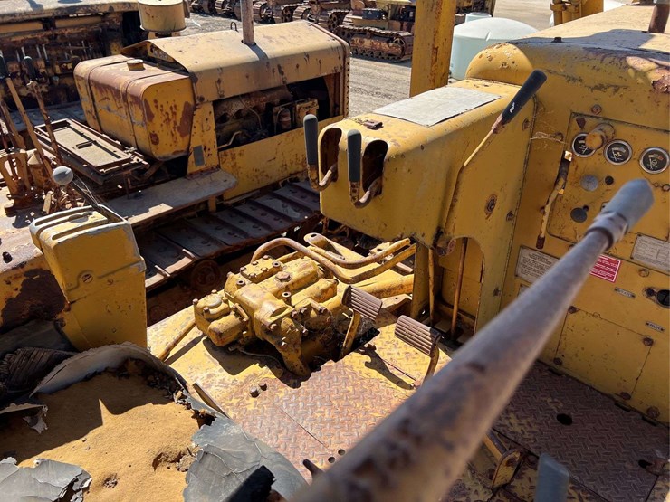 caterpillar-d9g-image-26
