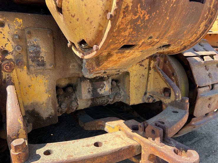 caterpillar-d8-image-37
