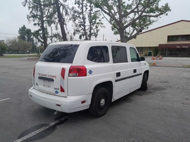 lot#--2014-mblt-mv-1-handicap-van-image-4