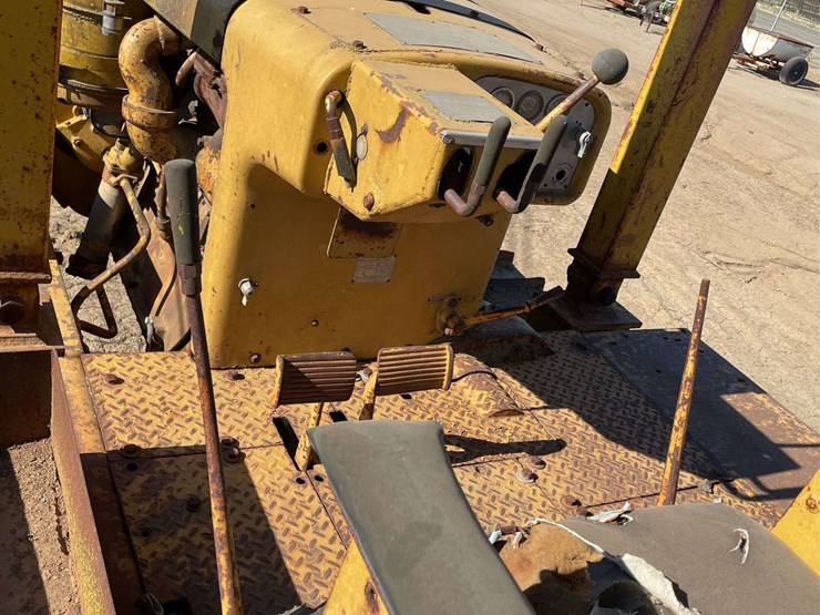 caterpillar-d8-image-38