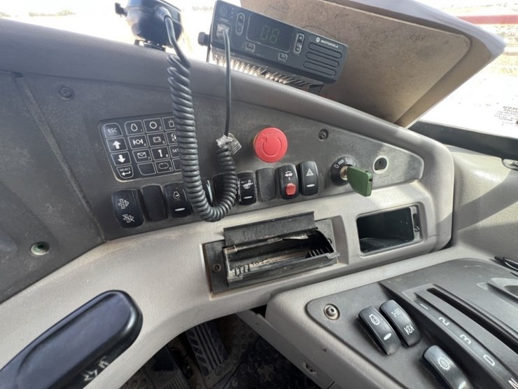 2020-volvo-a60h-image-37