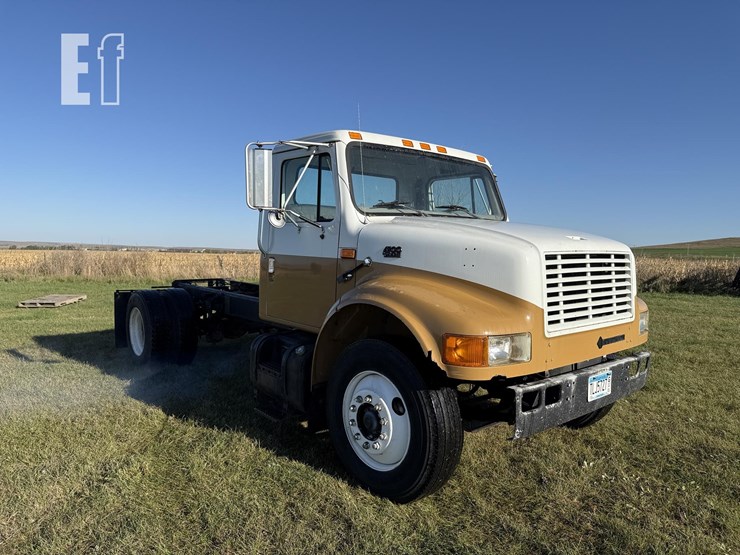 1995-international-4700-image-3