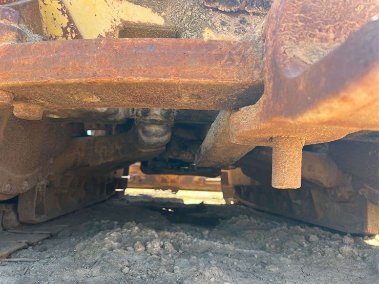 caterpillar-d6-image-89