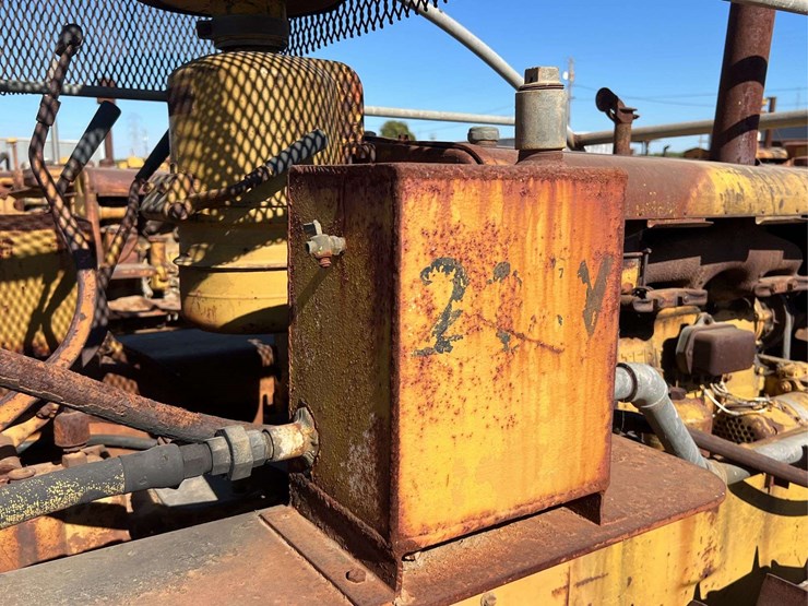 caterpillar-d4-image-37