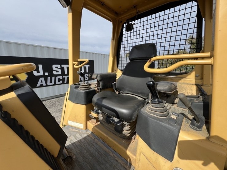 caterpillar-d5g-xl-image-25