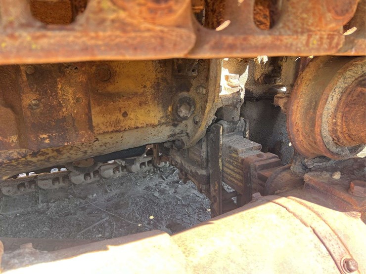 caterpillar-rd6-image-100