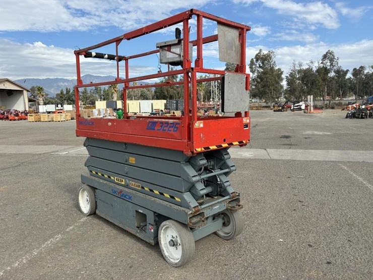 2004-skyjack-sjiii3226-image-2