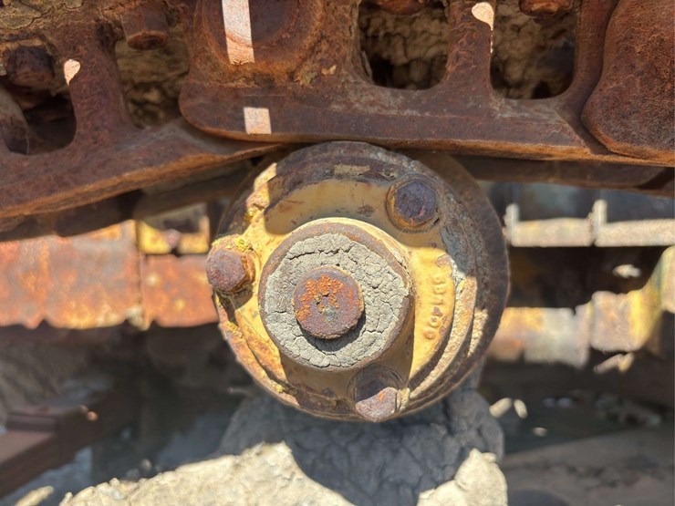 caterpillar-d4-image-37