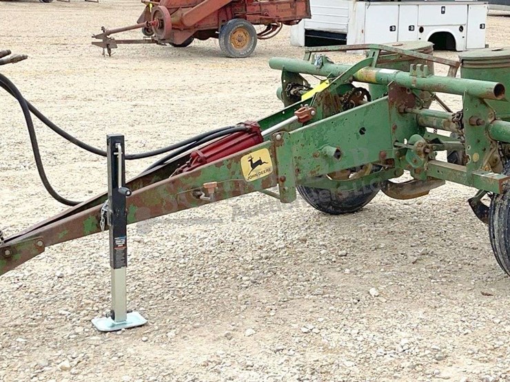 john-deere-2-image-2